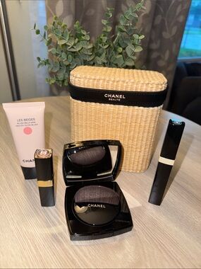 Limited Edition CHANEL Beige, White & Black Les Beiges Set with Pouches